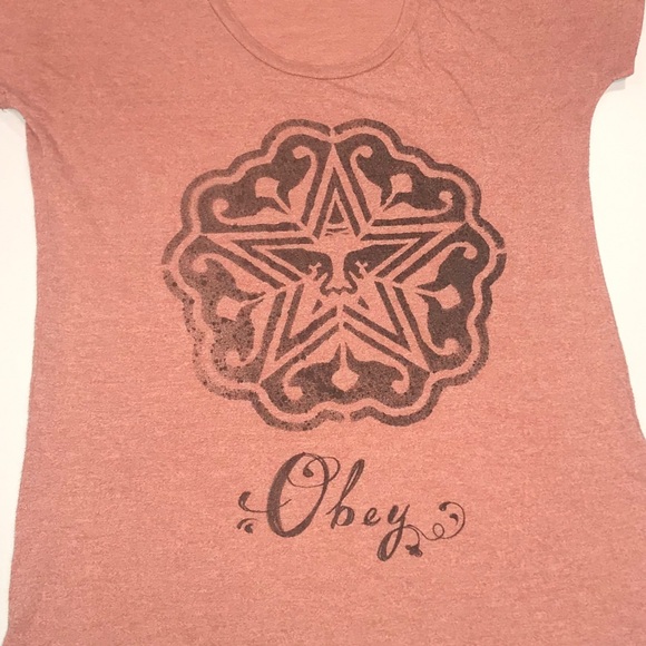 OBEY salmon short sleeved t-shirt ▪️sz Med - Picture 2 of 7